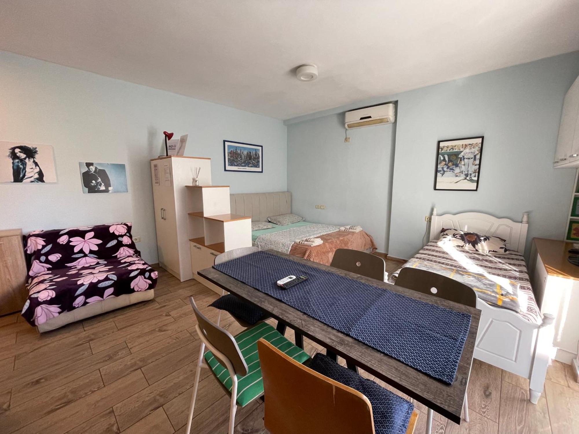 Enjoy Travel Cute Studio Apartment Тирана Екстериор снимка